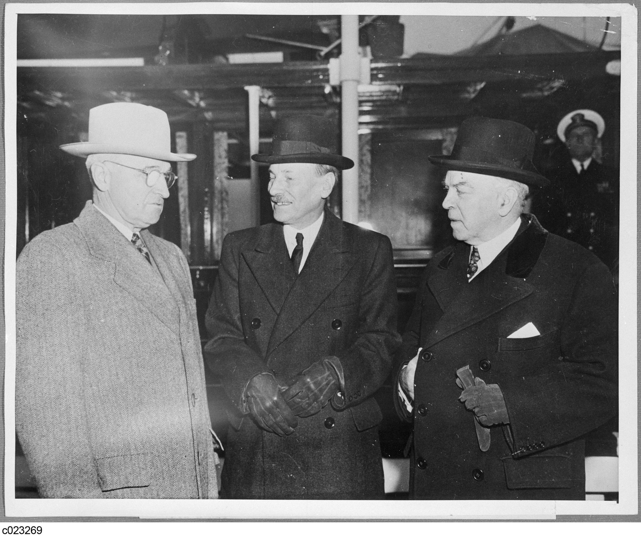 President Harry Truman, British Prime Minister Clement Attlee, and Mackenzie King meet in Washington 